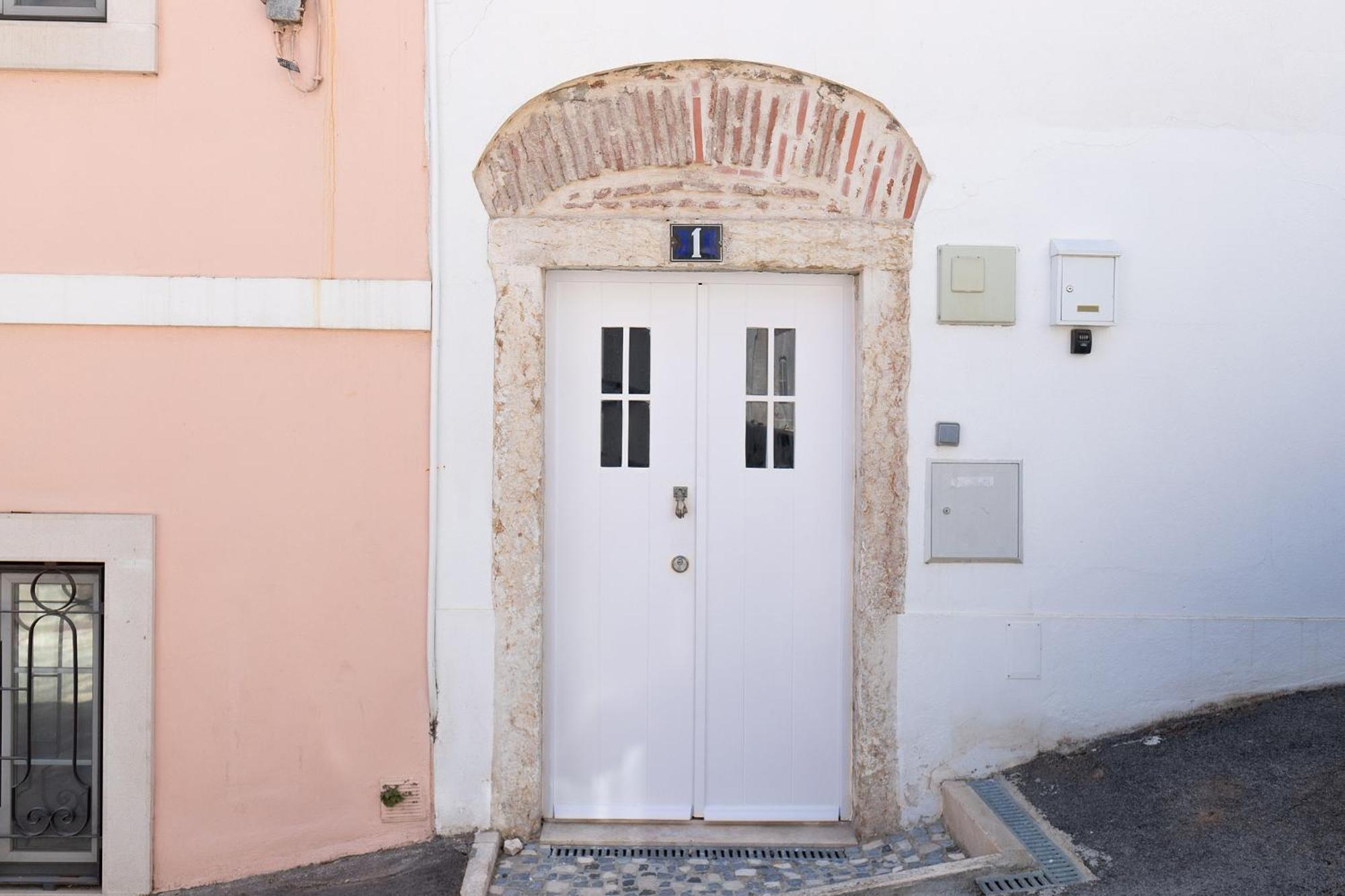 Classic Lisbon Homes: Bright & Central In Belem Dış mekan fotoğraf